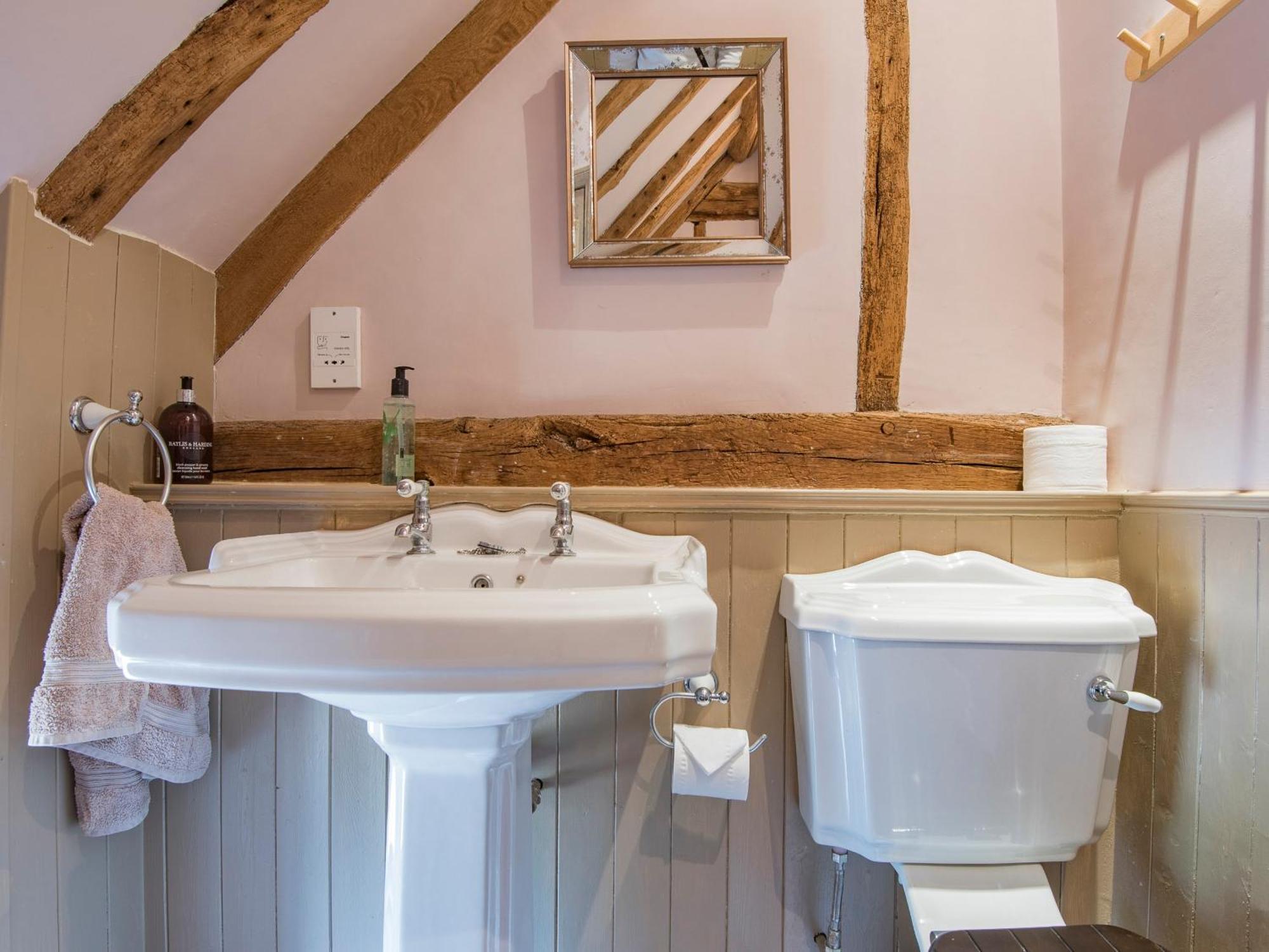 Woolhouse Barn Villa Hunton  Exterior photo
